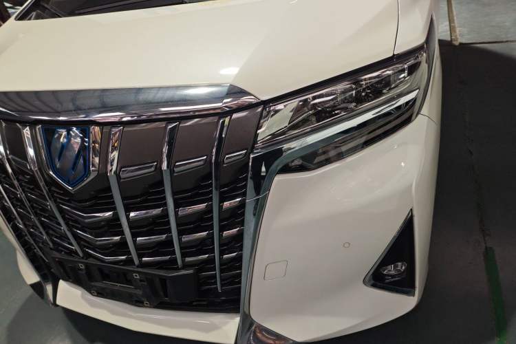 Used Toyota Alphard 2021 Dual-Engine 2.5L Luxury Edition