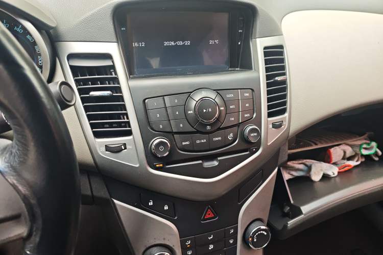 Used Chevrolet Cruze 2012 1.6L SL MT
