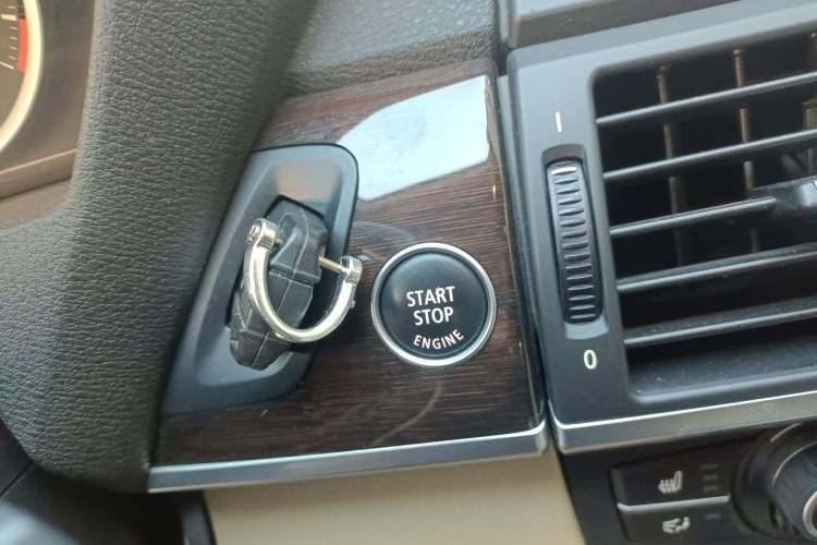 Used BMW X6 2011 xDrive35i
