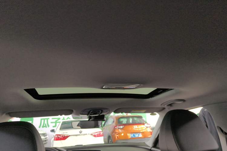 Used Hyundai Elantra 2023 1.5L CVT LUX Prestige Edition Headliner