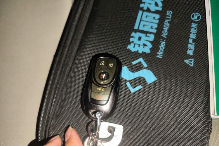 Used Buick GL8 2022 ES Landtrek 653T Comfort Edition