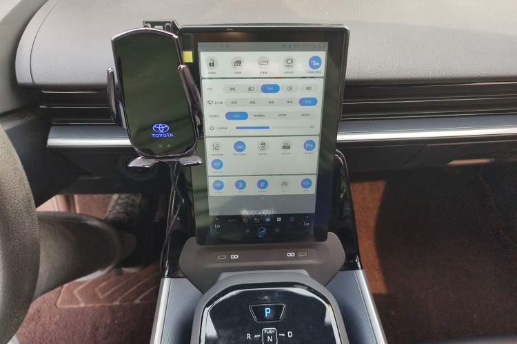 Used Toyota bZ3 2023 517 km Elite PRO Audio And AC Panel