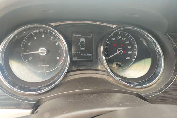 Used Baojun 730 2016 1.5L Manual Comfort Version 7 Seats China V Emission Standard Odometer Close Up