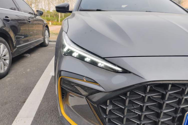 Used MG 6 2021 Pro 1.5T Automatic Trendsetting Luxury Edition Right Front Headlight