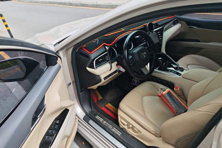 Used Toyota Camry 2018 Dual-Engine 2.5 HG Luxury Edition
