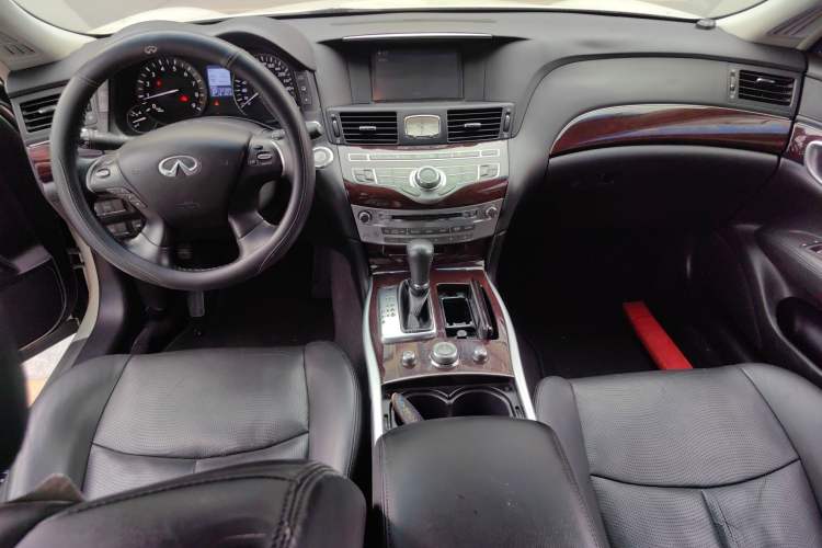 Used Infiniti Q70 2013 Q70L 2.5L Comfort Edition