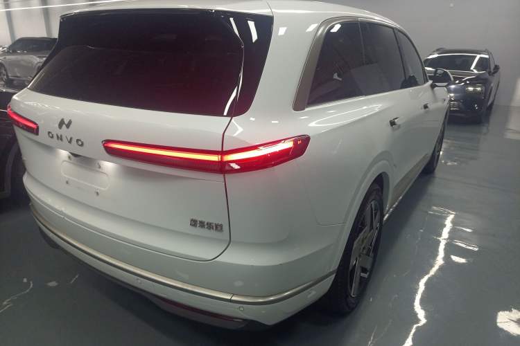 Used ONVO Luxeed L90 2025 Model—Max Six-Seater Version Rear Right 45 Deg