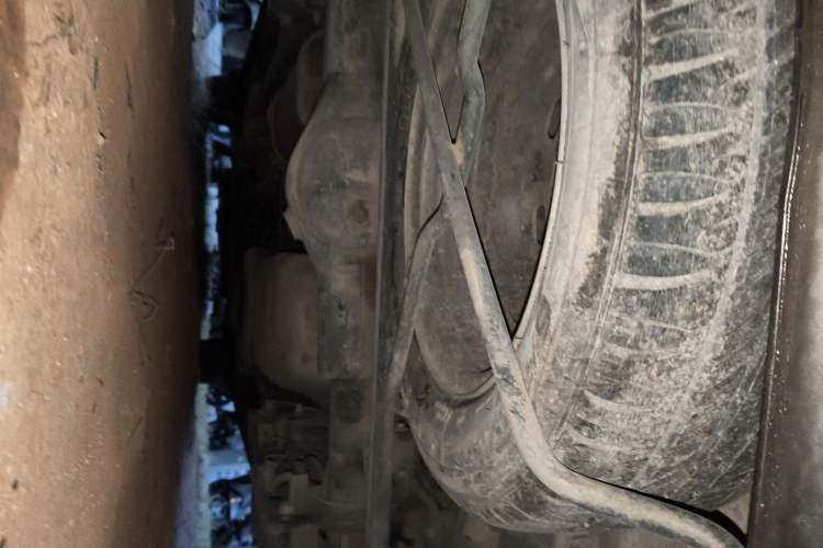 Used Dongfeng Fengon 2013 1.5L Manual Deluxe Model DK15
