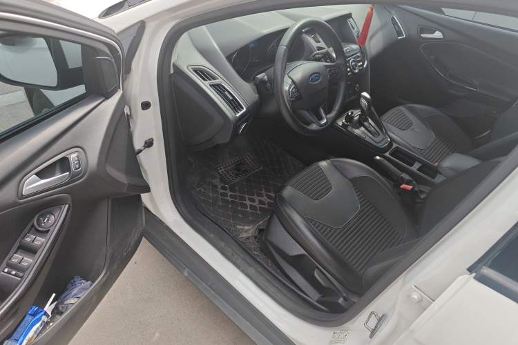 Used Ford Focus 2017 Sedan EcoBoost 125 Automatic Supreme Style SmartDrive Edition