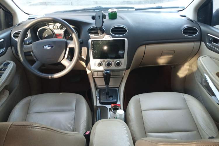 Used Ford Focus 2011 Sedan 1.8L Automatic Fashion Edition
