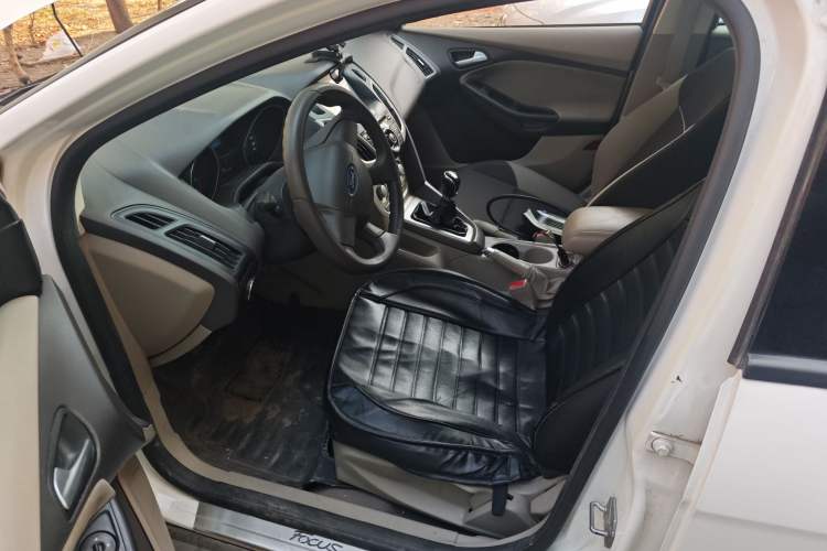 Used Ford Focus 2012 Sedan 1.6L Manual Comfort Model