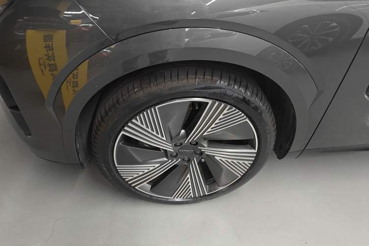 Used Lynk & Co 08 EM-P 2023 120km Long-Range Pro
