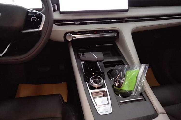 Used CHANGAN CS75 PLUS 2026 Model, Smart Champion Edition 1.5T New Blue Whale Smart Navigation Version
