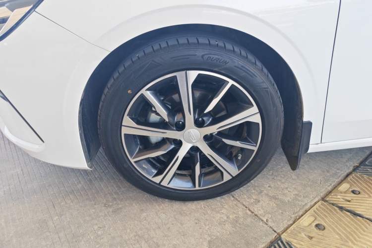 Used Geely Auto Emgrand 2023 4th Generation Champion Edition 1.5L CVT Prestige Model
