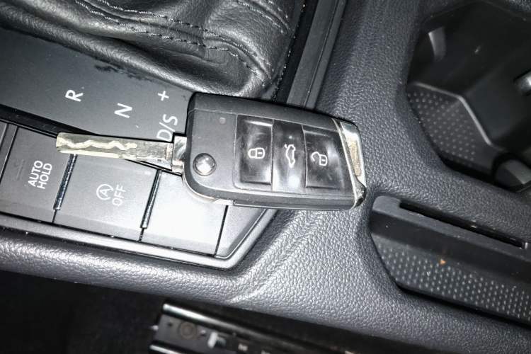 Used Volkswagen Lavida 2023 1.5L Automatic De Yi Edition Vehicle Key