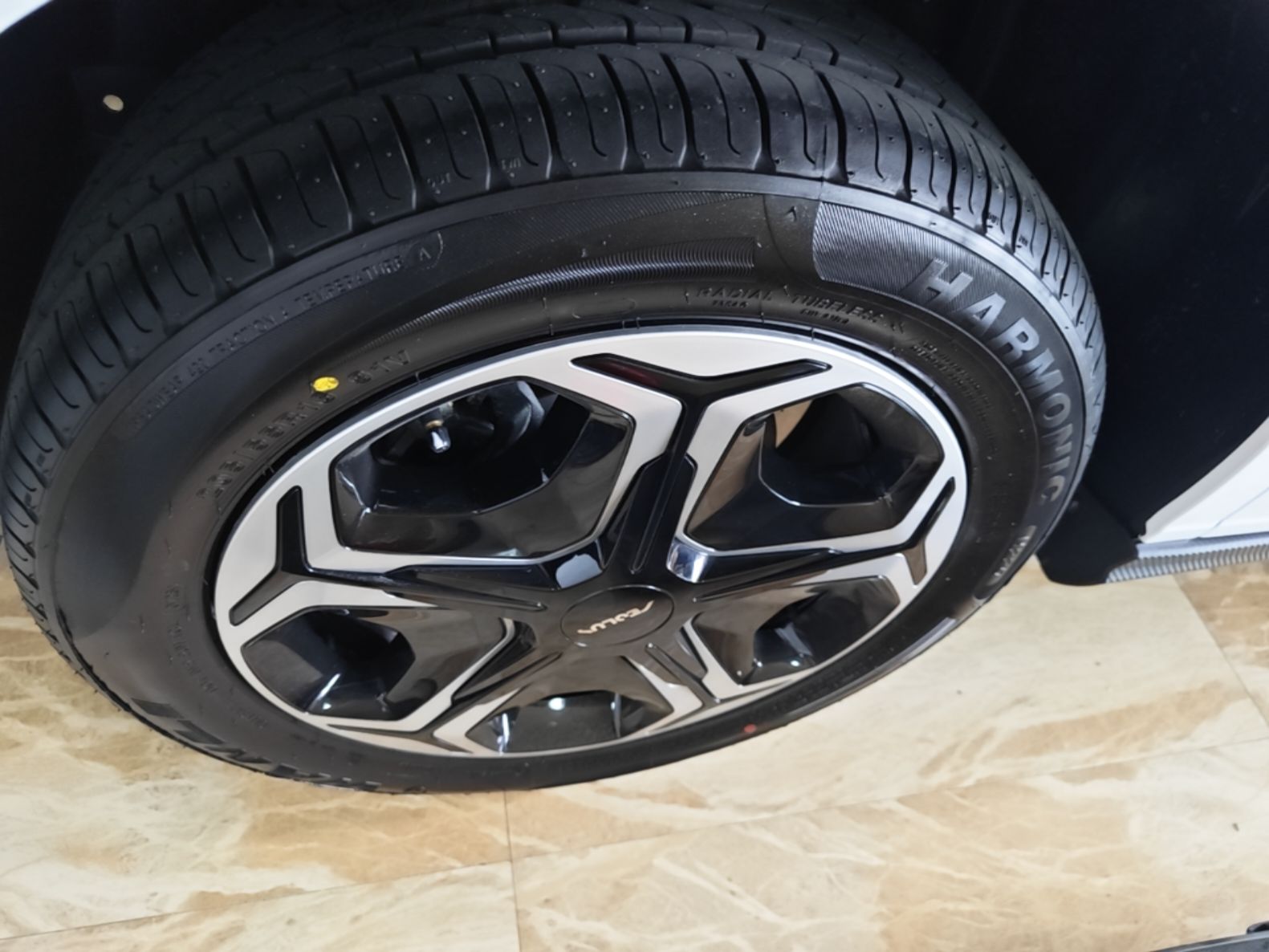 Dongfeng Aeolus Yixuan 2026 1.5L Automatic Luxury Edition — снимка 11