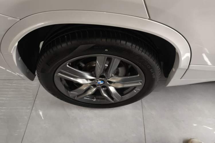 Used BMW X2 2021 Restyled sDrive25i M Sport Package Right Rear Wheel Hub