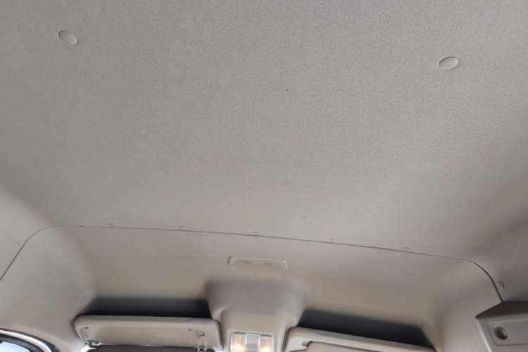 Used SAIC MAXUS Xintu V80 2019 2.0T Plus AMT Aoyuntong Short Wheelbase Ultra-Low Roof 5/6-Seater