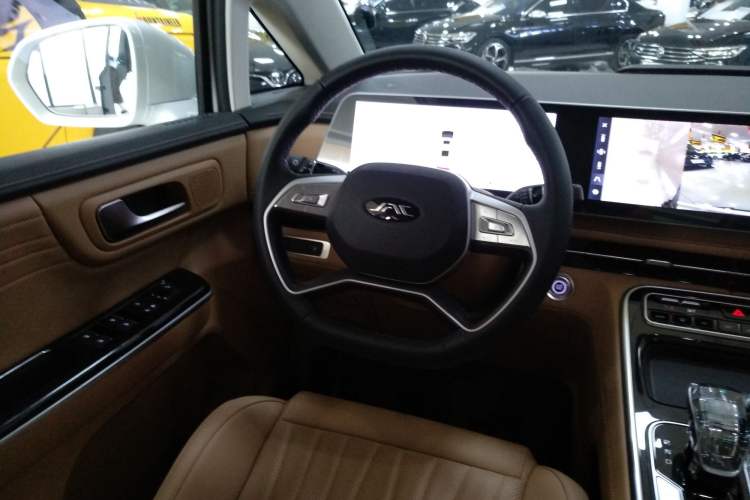 Used JAC Refine RF8 PHEV 2024 Zhiling Edition 1.5T 150KM Prestige Model – Lithium Iron Phosphate Steering Wheel