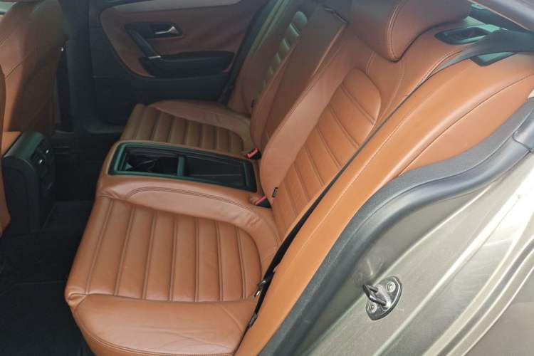 Used Volkswagen CC 2009 3.6 FSI Top-Trim Version Left Rear Seat