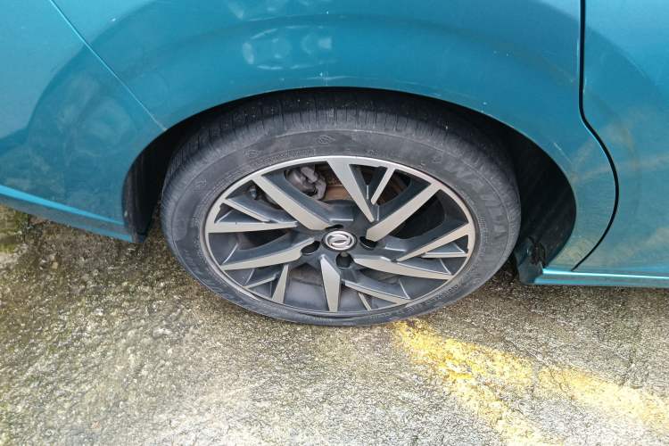 Used Dongfeng Aeolus Yixuan 2020 230T Automatic Advanced Edition Right Rear Wheel Hub