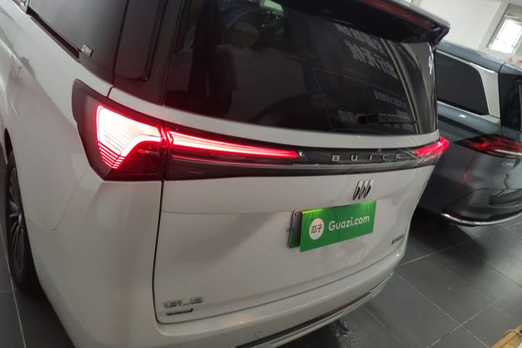Used Buick GL8 New Energy 2025 Lu Shang Luxury Edition 7-Seater Rear