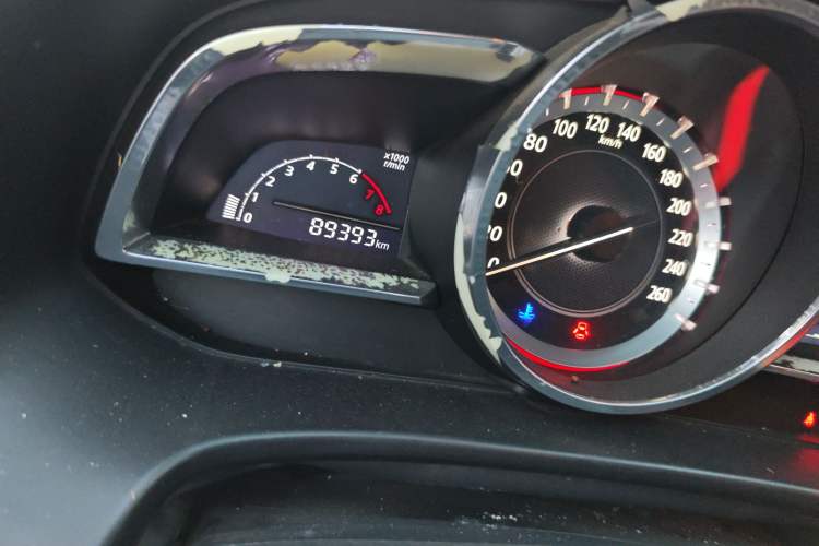 Used Mazda 3 Axela 2016 Sedan 1.5L Manual Comfort Model
