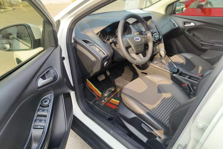 Used Ford Focus 2018 Hatchback Classic 1.6L Automatic Trendy SmartDrive Edition