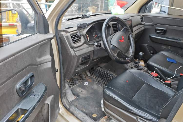 Used Wuling Hongguang V 2021 1.5L Jingqu Version LAR
