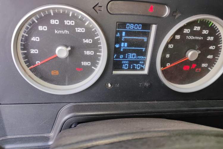 Used Iveco Daily 2017 2.5T A35 Passenger Van 5-7 Seats Model 47Z5 Odometer Close Up