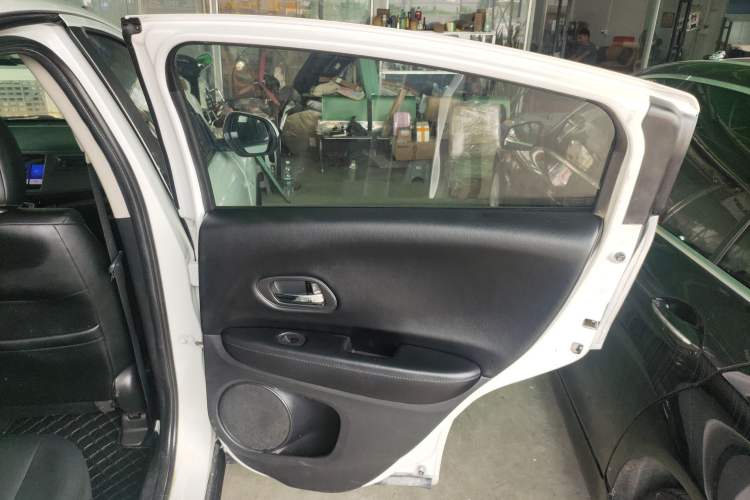Used Honda Vezel 2015 1.8L CVT 2WD Elite Model
