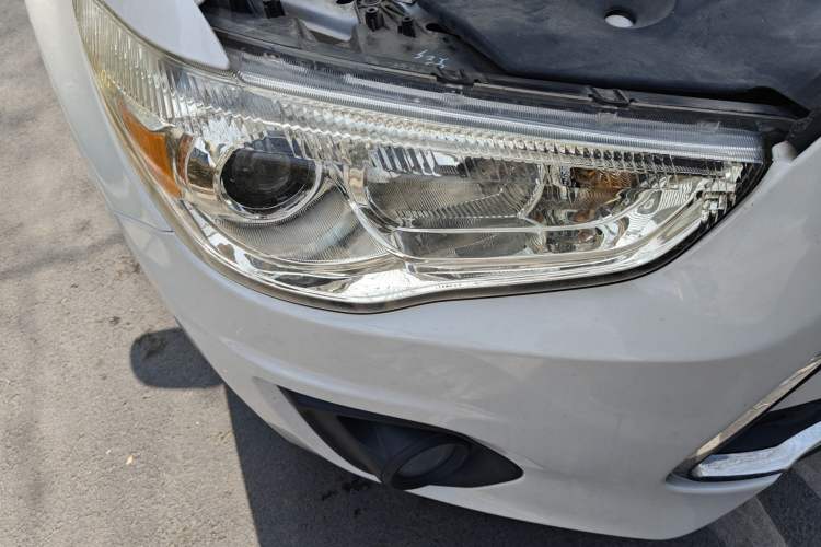 Used Mitsubishi ASX 2013 1.6L Manual Two-Wheel Drive Standard Edition
