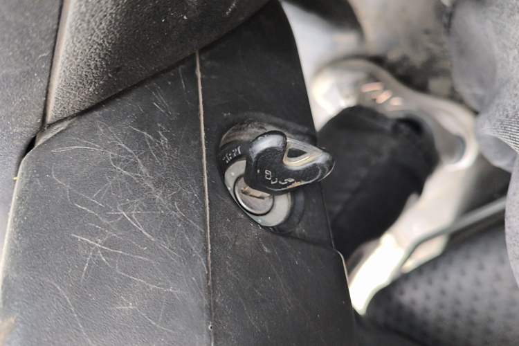 Used Wuling Zhiguang 2020 1.2L Practical Model China VI LSI
