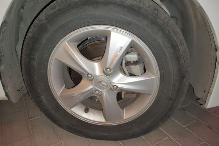 Used Hyundai Verna Ray 2014 1.4L Automatic GLX
