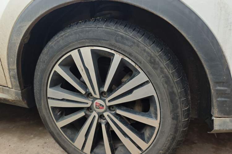 Used Roewe RX5 2018 20T Two-Wheel Drive Automatic Internet Smart Edition
