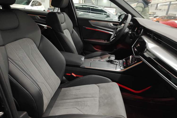 Used Audi A6L 2024 40 TFSI Luxury Dynamic Edition
