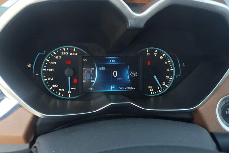 Used Soueast DX7 2017 1.5T Automatic Luxury Model Instrument Cluster