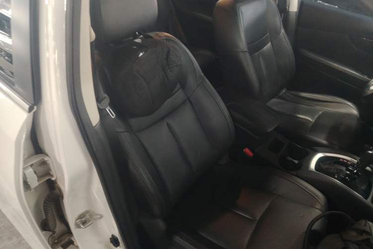 Used Nissan X-Trail 2022 2.0L Two-Wheel Drive Smart Connect Premium Edition
