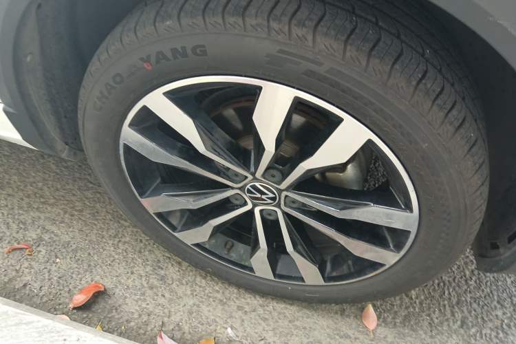 Used Volkswagen T-ROC 2022 280TSI DSG Two-Wheel Drive R-Line Pro PLUS
