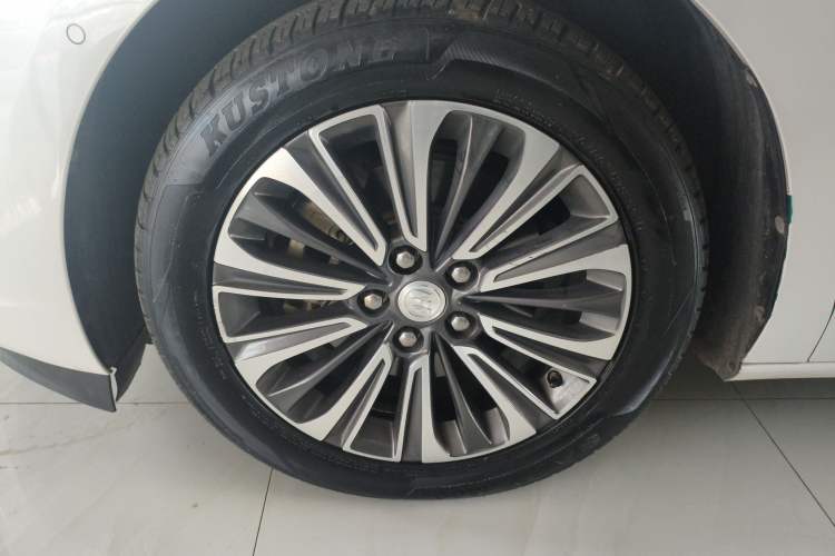 Used Buick GL8 2021 ES Landtrek 653T Luxury Model
