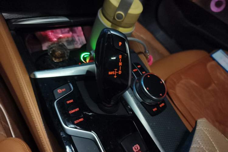 Used BMW 5 Series 2019 525Li Luxury Package
