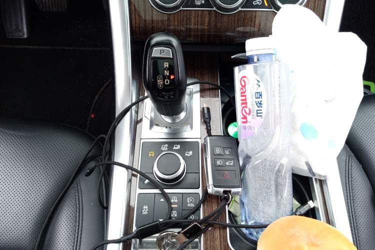 Used Land Rover Range Sport 2014 3.0 SC V6 HSE Gear Lever