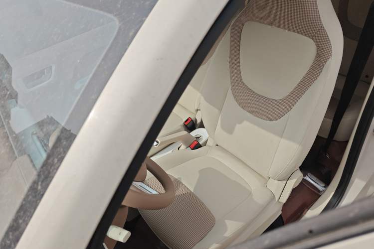 Used Wuling Hongguang MINIEV 2024 3rd Generation 215km Youth Edition Left Front Seat