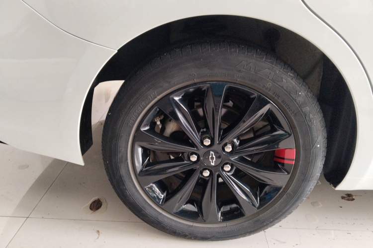 Used Chevrolet Monza 2020 Light Hybrid Redline 320T Dual-Clutch Joyful Edition
