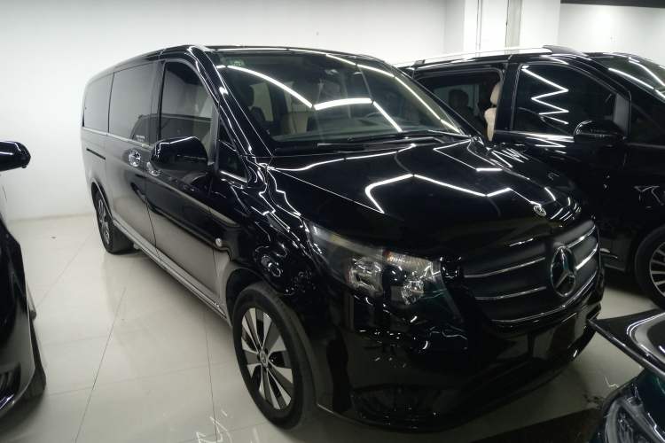Used Mercedes-Benz Vito 2023 2.0T Business Version 7 Seats Exterior 2