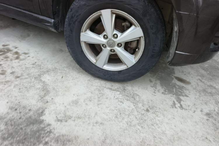 Used Haima Qishi 2010 2.0L Urban Elite Edition Right Front Wheel Hub