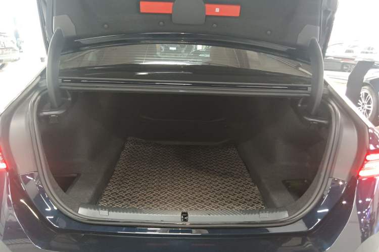 Used BMW 5 Series 2026 530Li Leading M Sport Package