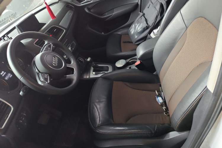 Used Audi Q3 2018 30th Anniversary Edition 35 TFSI Fashion Model Left Front Seat