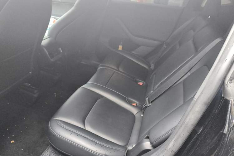 Used Tesla Model Y 2023 Rear-Wheel-Drive Version
