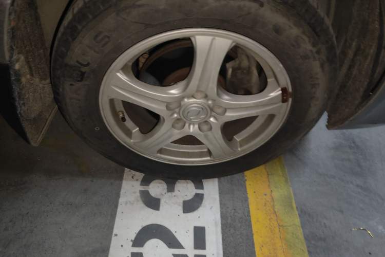 Used Dongfeng Shuaike 2011 1.6L Manual Comfort 7-Seater
